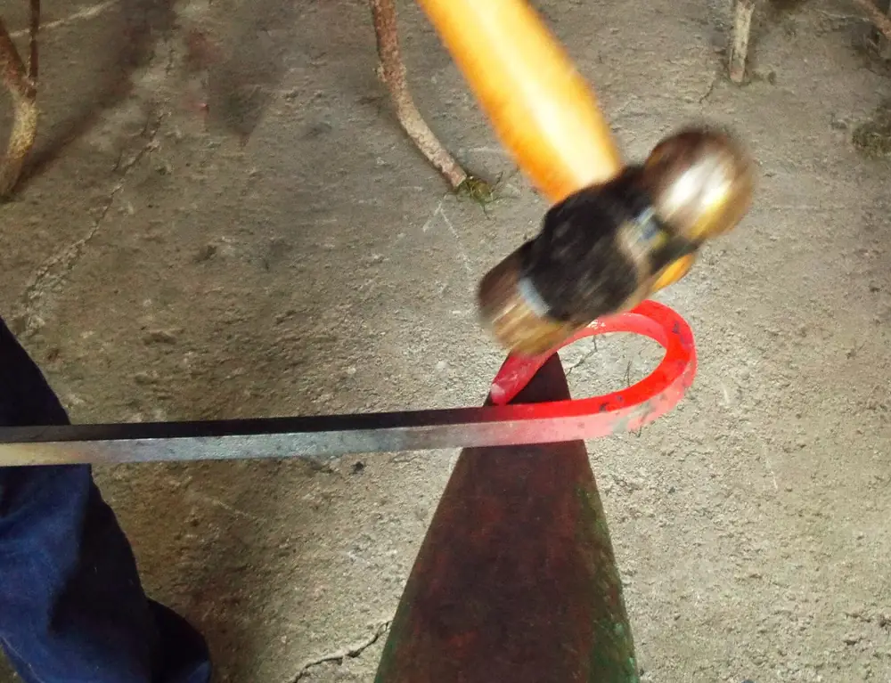 A Frostiron smith at work